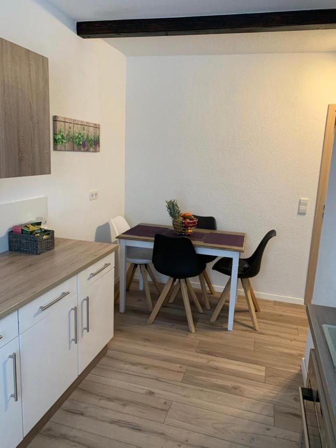 Grenznahe Ferienwohnung Mit 4 Schlafzimmern เกร็นซ์อัค-วีเลน ภายนอก รูปภาพ